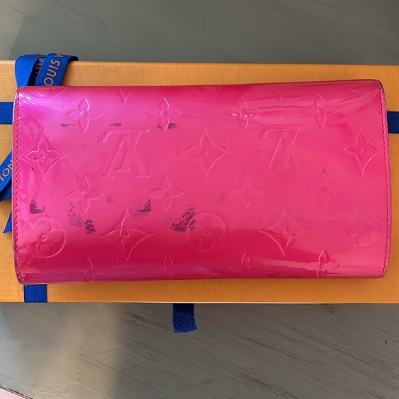 authentic LUIS VUITTON wallet - Picture 3 of 6